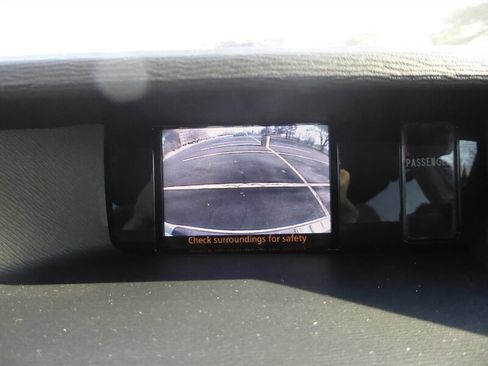 Used 2014 Toyota Sienna LE image 15