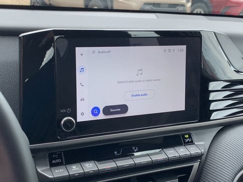 Used 2025 Toyota Camry SE image 21