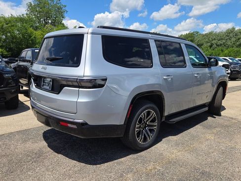 New 2026 Jeep Grand Wagoneer 4WD w/ HD Trailer Tow Package image 11