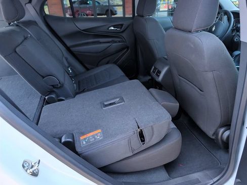 Used 2024 Chevrolet Equinox LT FWD image 28