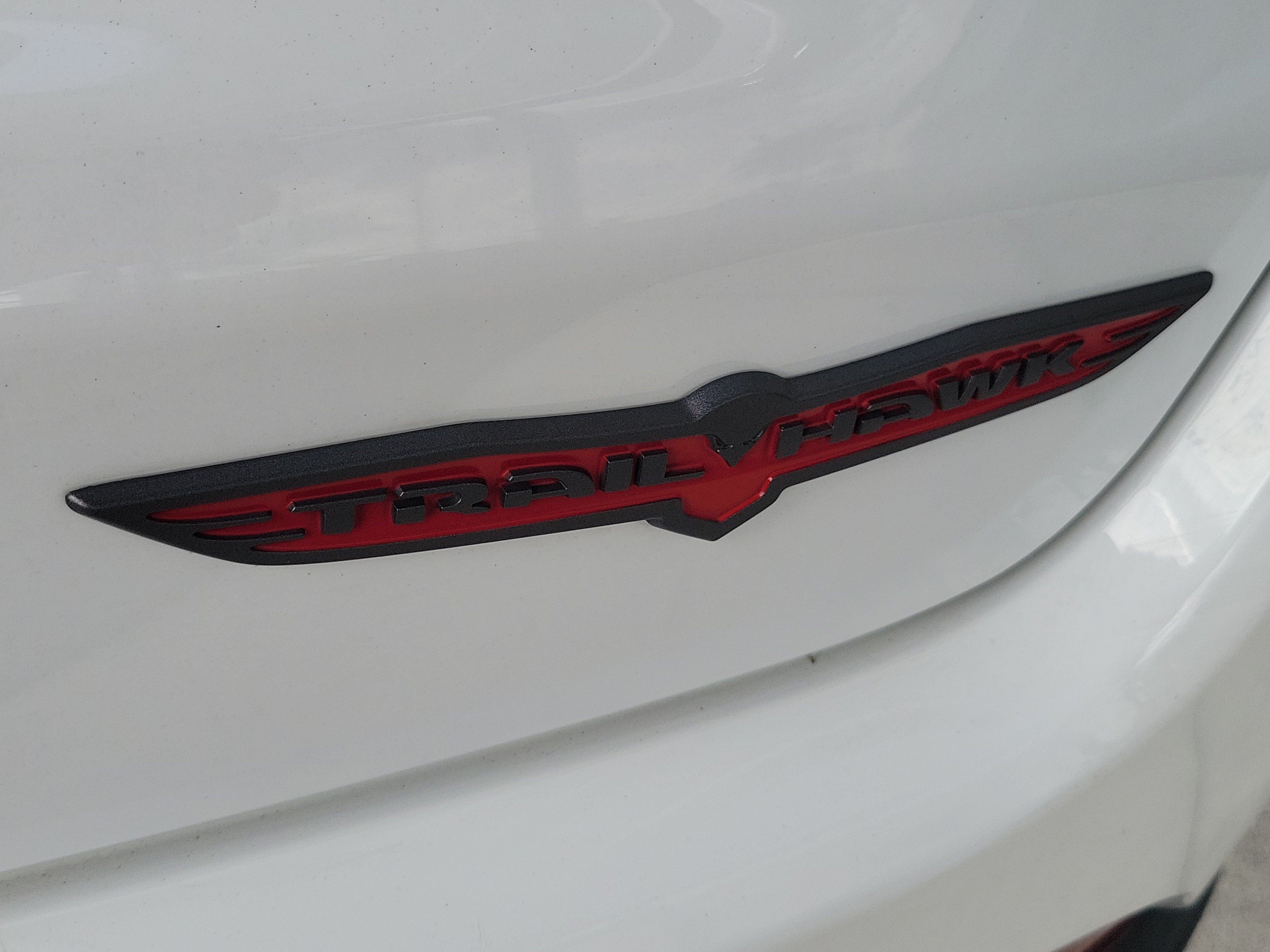 Used 2022 Jeep Compass Trailhawk w/ Trailhawk Convenience Group AWD/4WD image 9