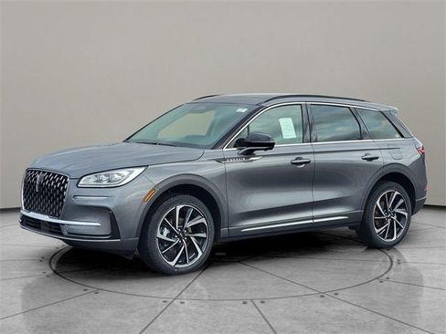 New 2026 Lincoln Corsair Reserve image 3