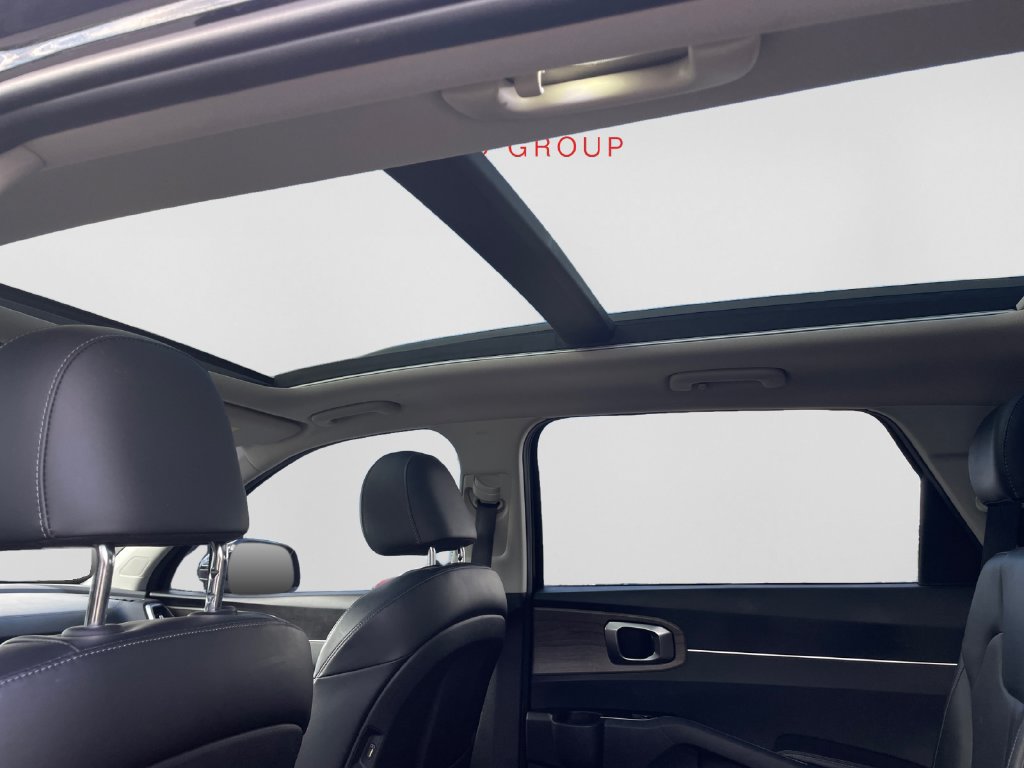 Certified 2023 Kia Sorento X-Line EX AWD/4WD image 36