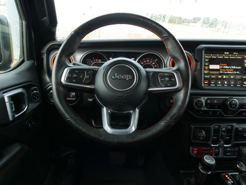 Used 2023 Jeep Gladiator Mojave w/ Cold Weather Group image 20