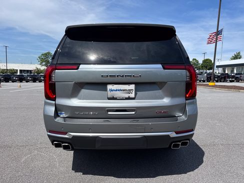 New 2026 GMC Yukon Denali w/ Sun & Power Step Package AWD/4WD image 9