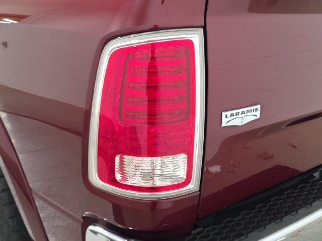 Used 2017 RAM 1500 Laramie w/ Convenience Group AWD/4WD image 32