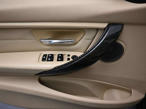 Used 2015 BMW 328i xDrive Sedan AWD/4WD image 10