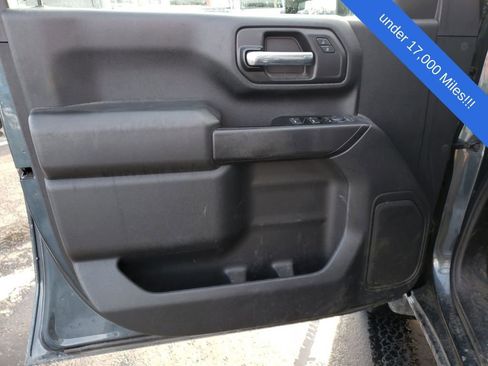 Used 2020 Chevrolet Silverado 2500 Custom w/ Custom Value Package image 10