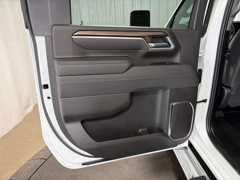 Certified 2025 Chevrolet Silverado 2500 LT w/ Convenience Package AWD/4WD image 17