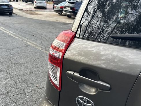 Used 2011 Toyota RAV4 4WD V6 image 21