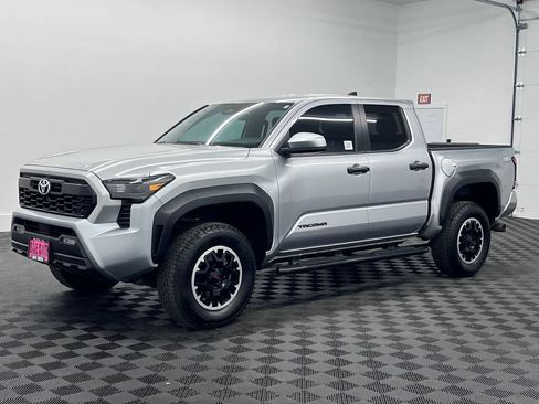 Used 2024 Toyota Tacoma TRD Off-Road AWD/4WD image 1
