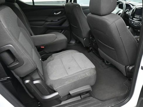 Used 2023 Chevrolet Traverse LT FWD image 23