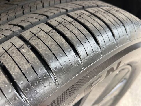 New 2026 Volkswagen Atlas Cross Sport SE FWD image 8