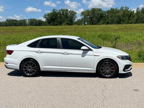 Used 2019 Volkswagen Jetta GLI FWD image 39