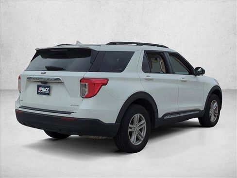 Certified 2023 Ford Explorer XLT image 5