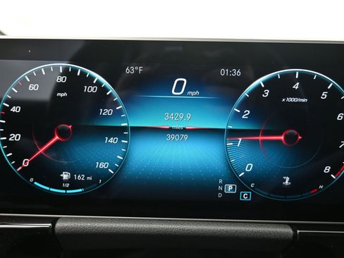 Certified 2021 Mercedes-Benz GLA 250 4MATIC image 20