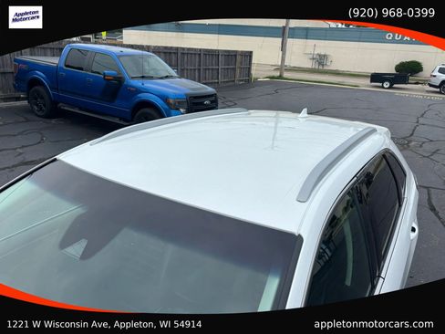 Used 2020 Ford Edge SEL FWD image 13