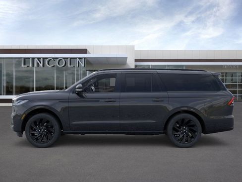 New 2025 Lincoln Navigator L Reserve w/ Jet Appearance Package image 3