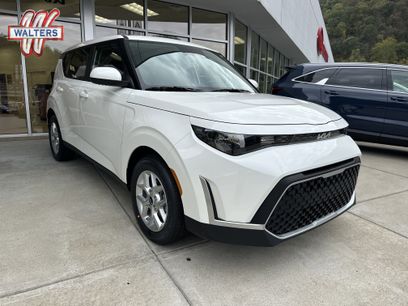 New 2025 Kia Soul LX