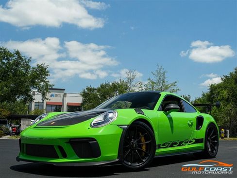 Used 2019 Porsche 911 GT3 RS w/ Weissach Package RWD image 10
