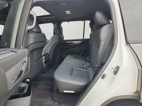 Used 2023 Lexus LX 600 F Sport image 8
