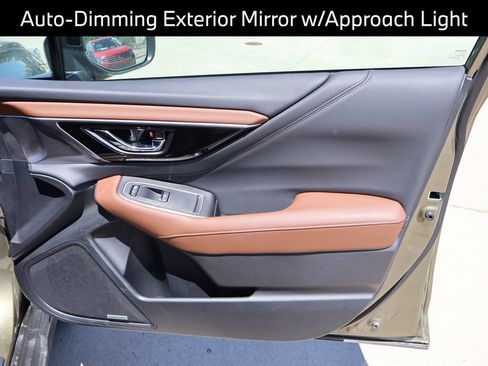 Used 2025 Subaru Outback Touring XT AWD/4WD image 14