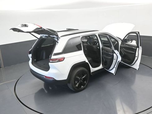 New 2026 Jeep Grand Cherokee Limited w/ Limited Altitude Package RWD image 63