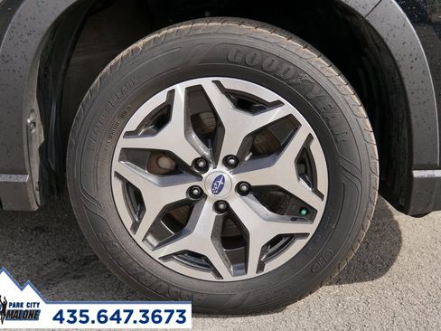 Used 2020 Subaru Forester Premium image 9