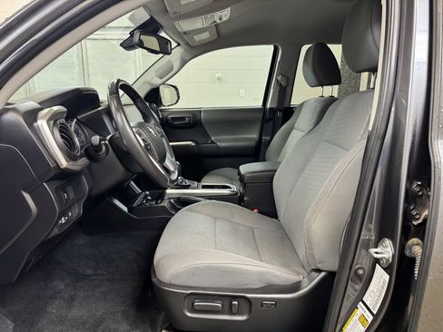 Used 2022 Toyota Tacoma SR5 image 12