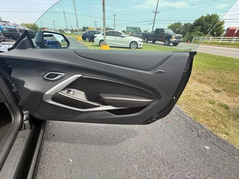 Used 2023 Chevrolet Camaro SS RWD image 18