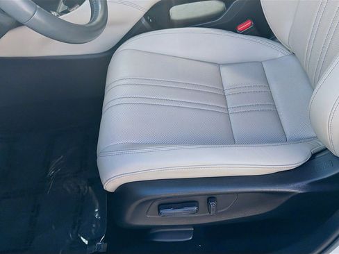 Used 2024 Honda HR-V EX-L image 14