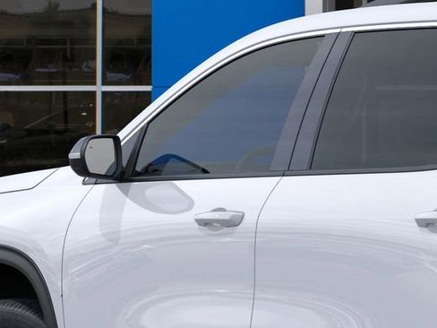 New 2026 Chevrolet Traverse LT w/ Driver Confidence Package image 13