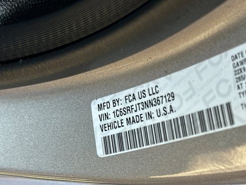 Used 2022 RAM 1500 Laramie AWD/4WD image 26