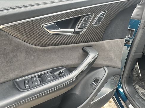 Used 2022 Audi RS Q8 image 13