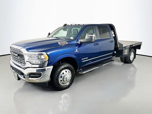 Used 2023 RAM 3500 Limited AWD/4WD image 3