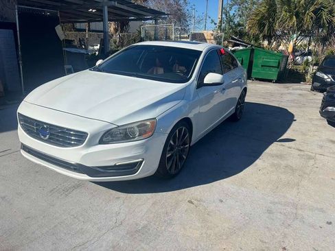 Used 2015 Volvo S60 T6 Platinum image 14