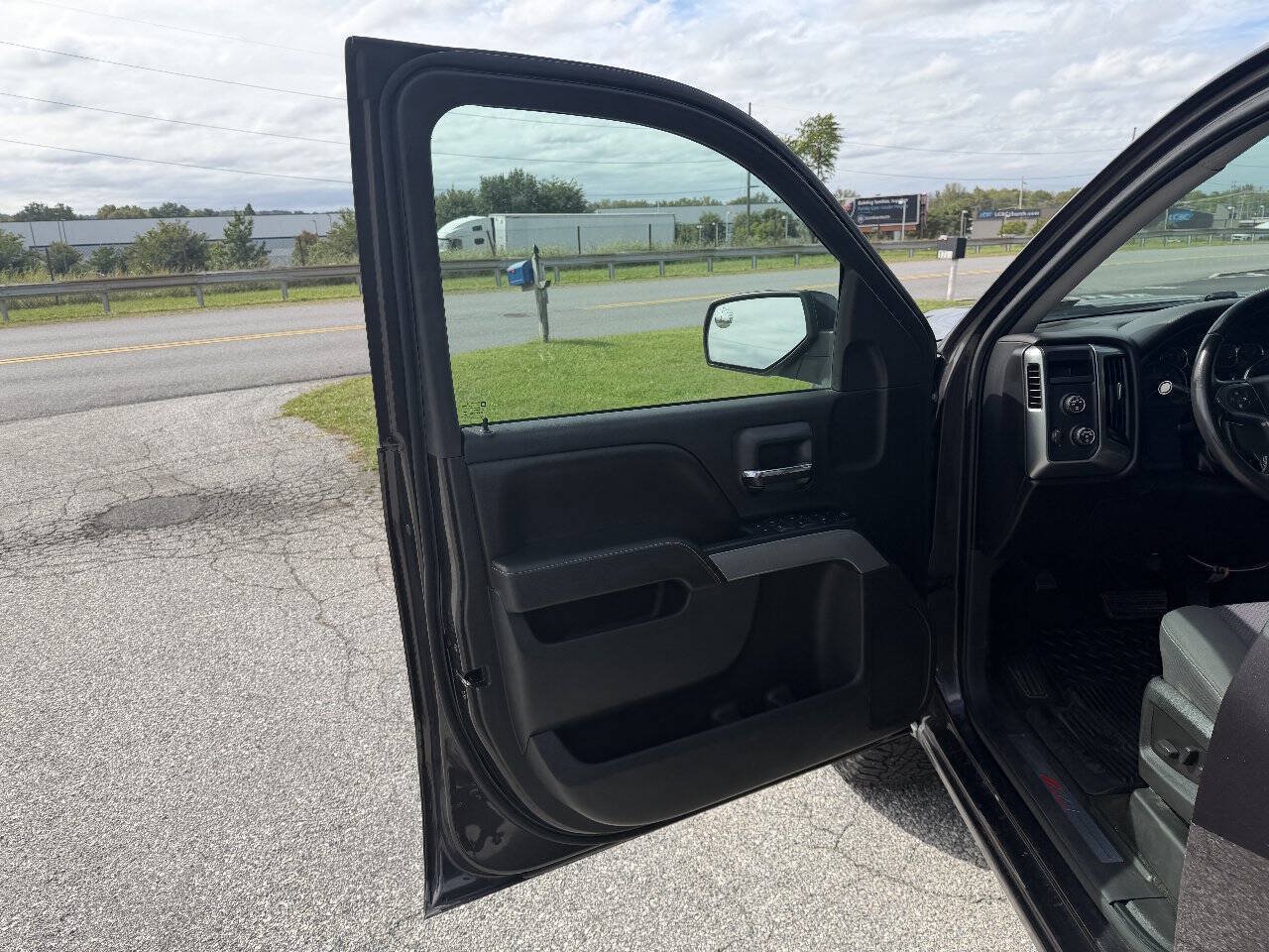 Used 2016 Chevrolet Silverado 1500 LT w/ Texas Edition AWD/4WD image 9