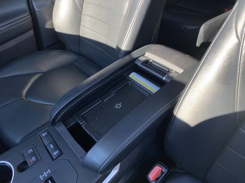 Used 2022 Toyota Highlander XLE image 92