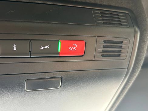 Certified 2023 Volkswagen Tiguan SE FWD image 28