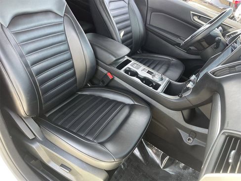 Used 2022 Ford Edge SEL w/ Cargo Accessory Package image 8