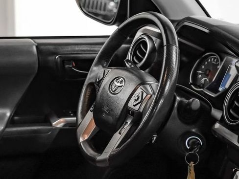 Used 2020 Toyota Tacoma SR5 RWD image 16