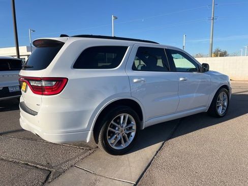 Used 2024 Dodge Durango GT image 3