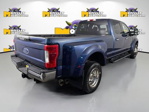 Used 2017 Ford F450 XLT w/ XLT Premium Package image 5