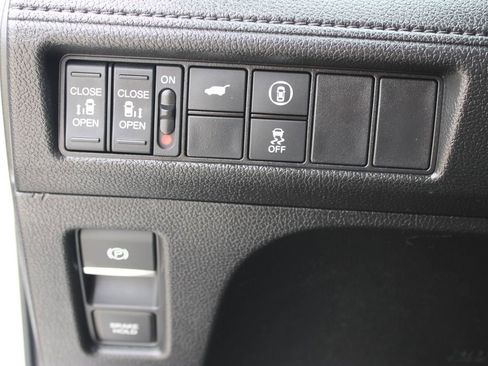 Used 2023 Honda Odyssey Sport image 11