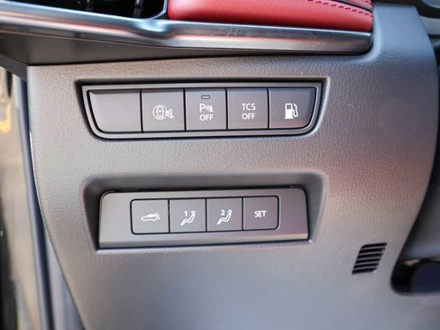 Used 2025 MAZDA CX-70 Plug-In Hybrid w/ Premium Plus image 18