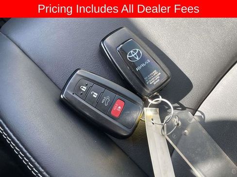 Used 2021 Toyota RAV4 Limited AWD/4WD image 35