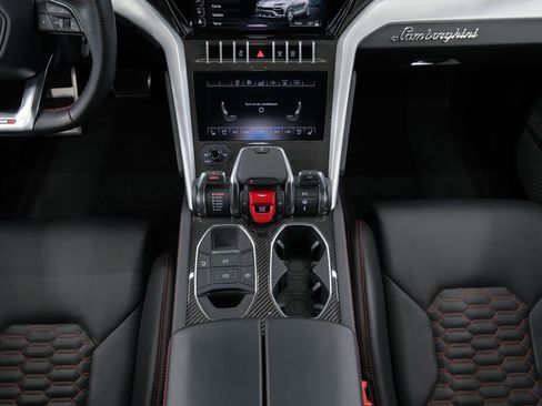 Used 2021 Lamborghini Urus image 55