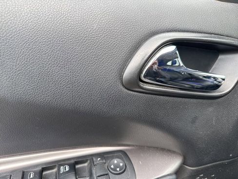 Used 2017 Dodge Journey Crossroad FWD image 13