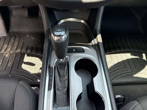 Used 2020 Chevrolet Malibu LT FWD image 27