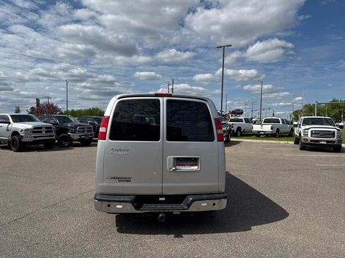 Used 2013 Chevrolet Express 1500 AWD image 6